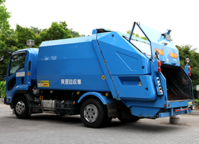 ゴミ収集車