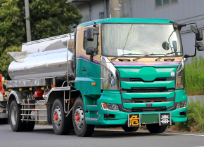 タンクローリー